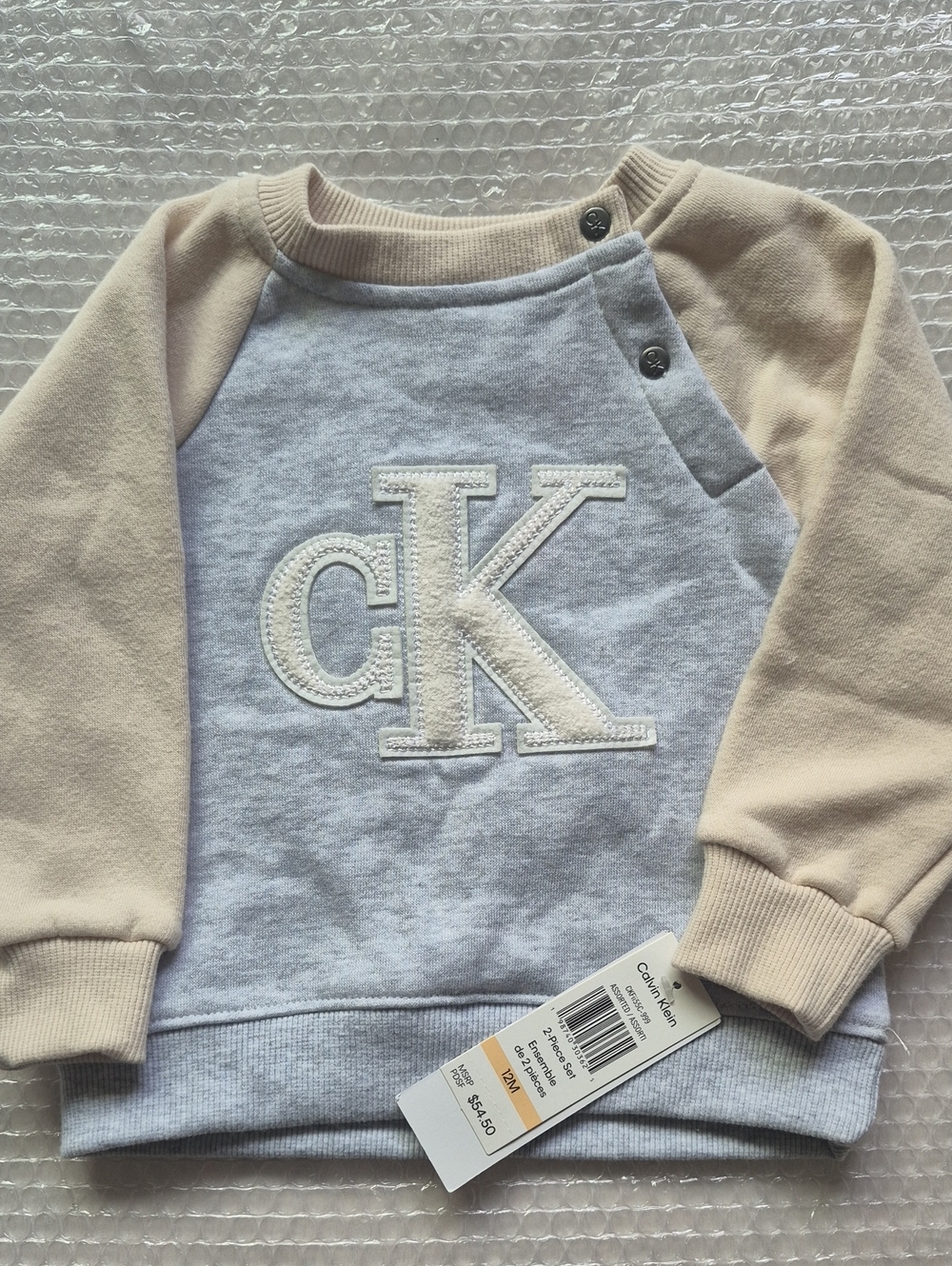 Calvin Klein Baby Raglan Sweatshirt in Cream & Light Gray